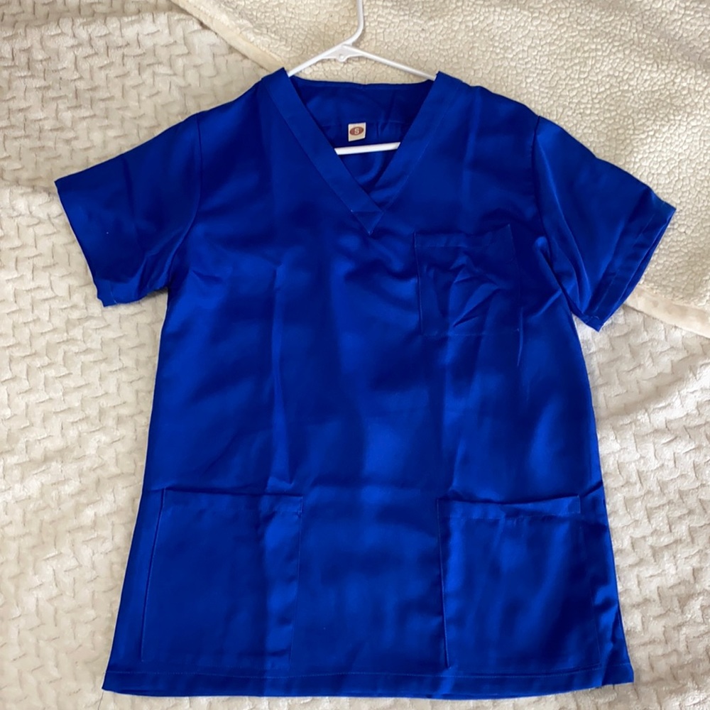 Scrub top
